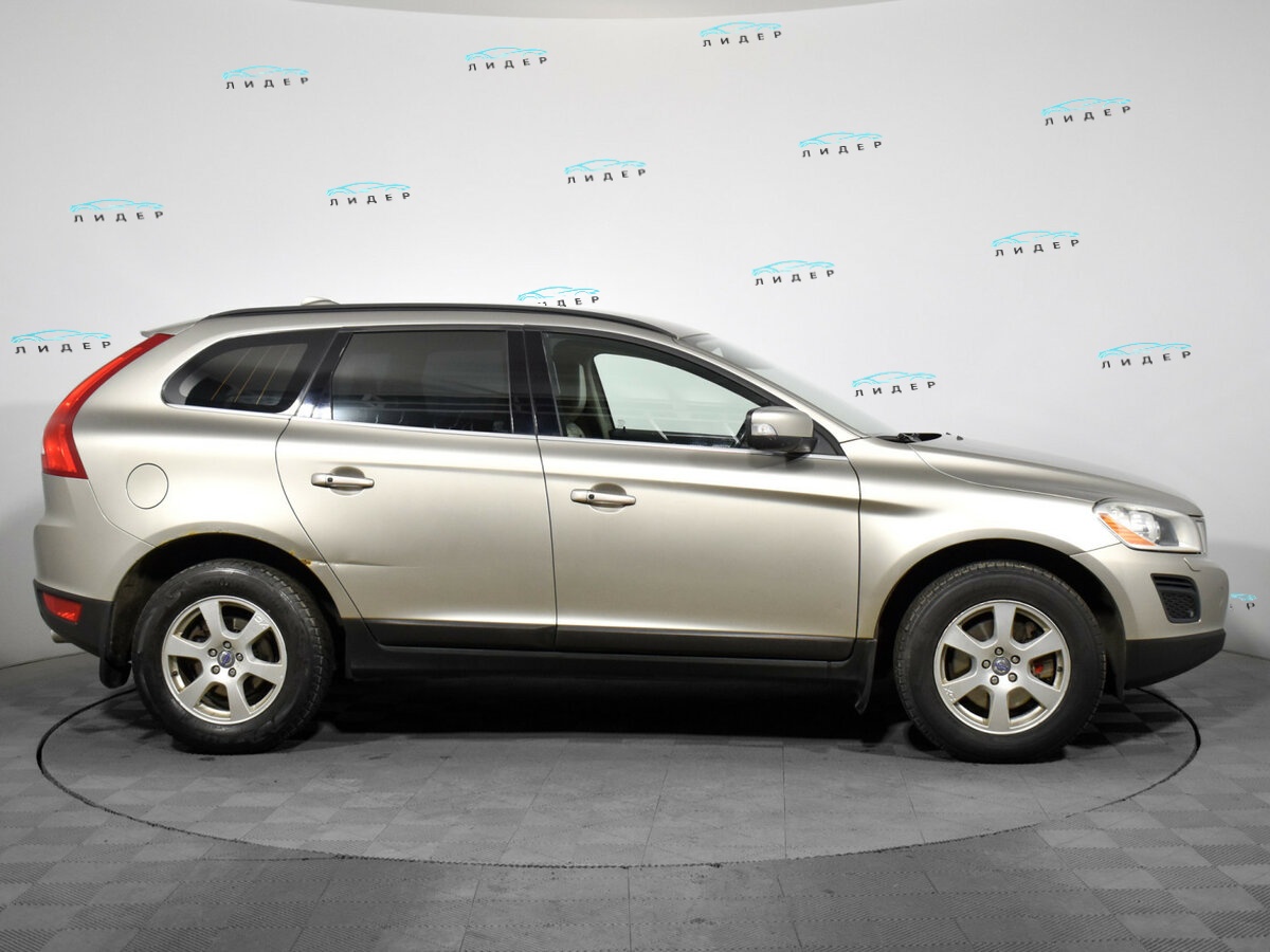 Volvo XC60 2011 года с пробегом. Фото: #3