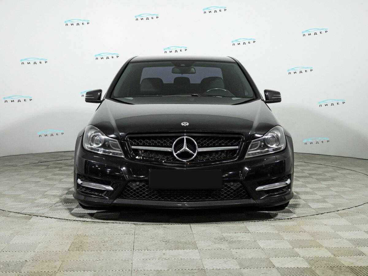 Б/У Мерседес-Бенц Ц-Класс 2013 года. Фото: #1