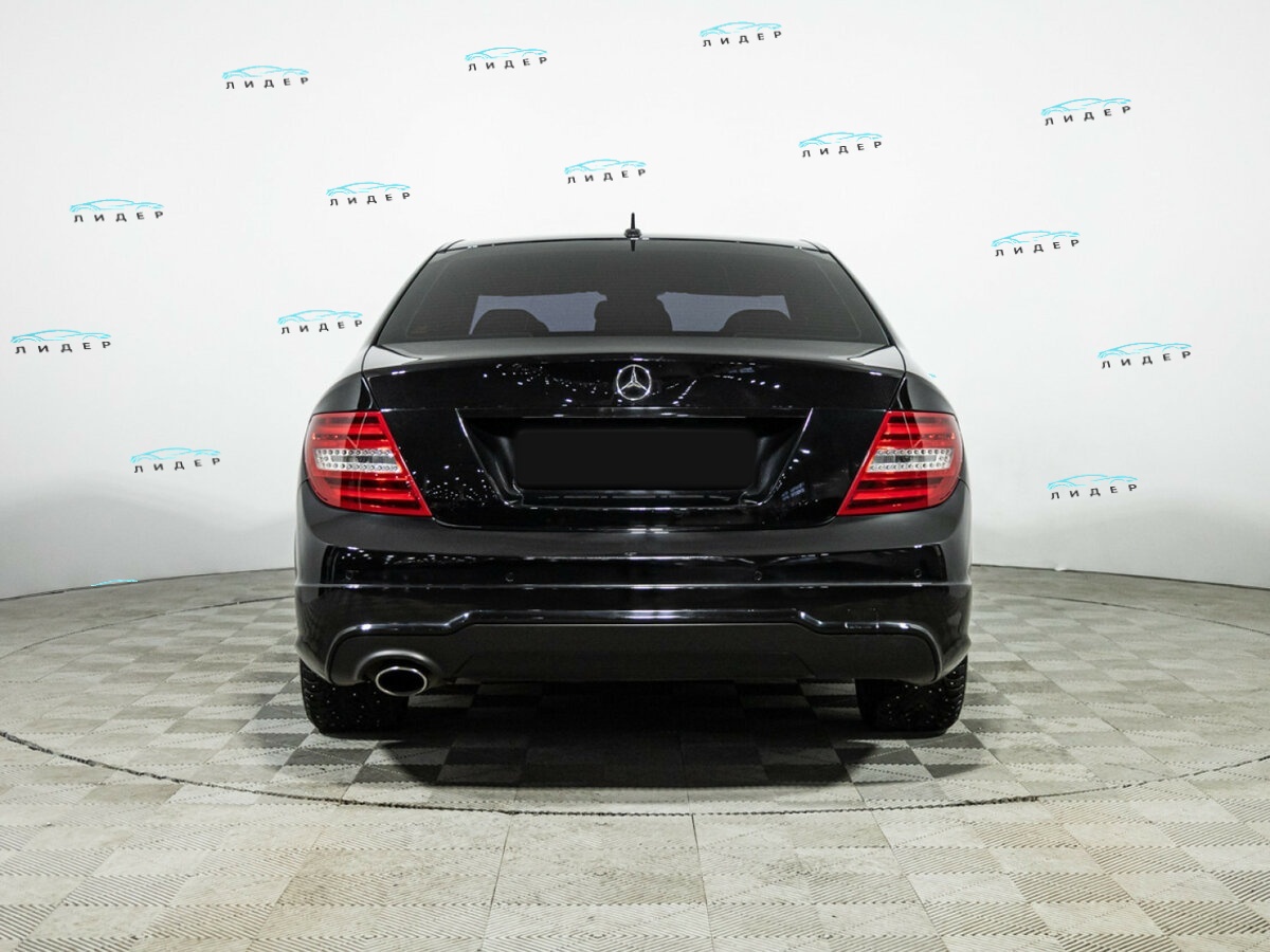 Б/У Мерседес-Бенц Ц-Класс 2013 года. Фото: #3