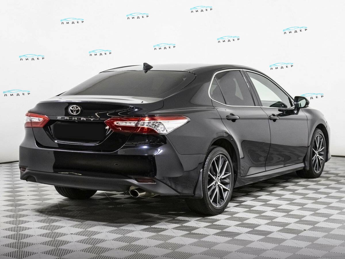 Б/У Тойота Камри 2021 года. Фото: #3