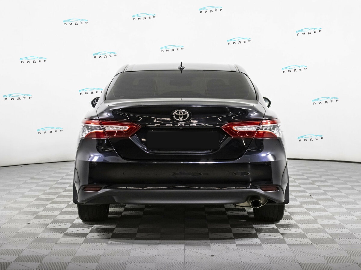 Б/У Тойота Камри 2021 года. Фото: #4