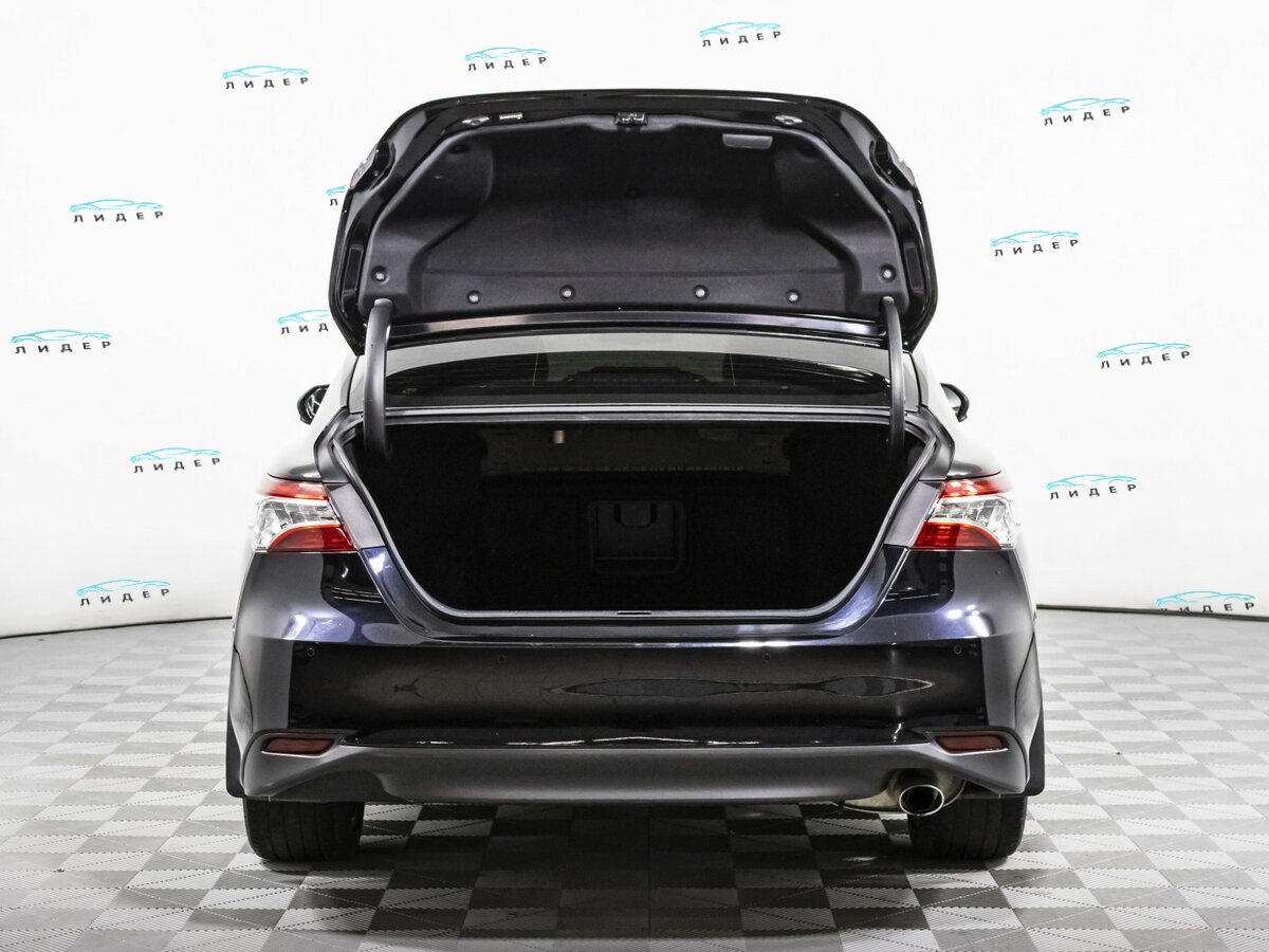 Б/У Тойота Камри 2021 года. Фото: #16