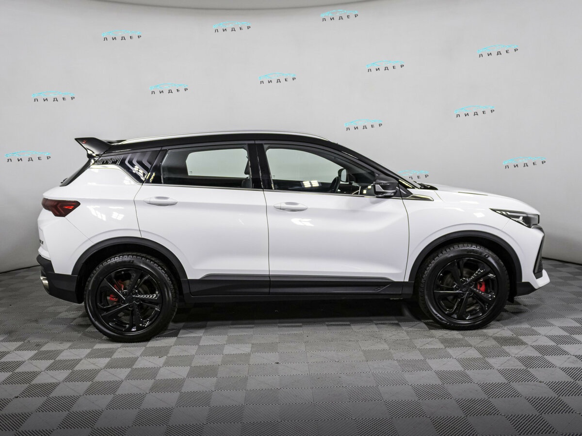 Geely Coolray 2023 года с пробегом. Фото: #3