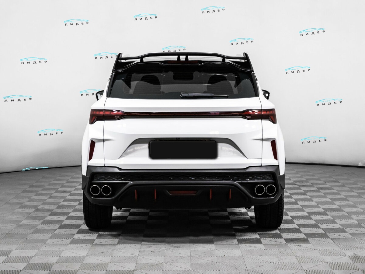 Geely Coolray 2023 года с пробегом. Фото: #4