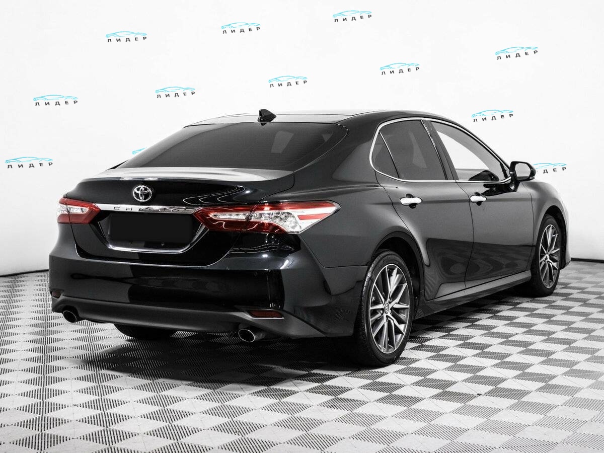 Toyota Camry 2022 года с пробегом. Фото: #3