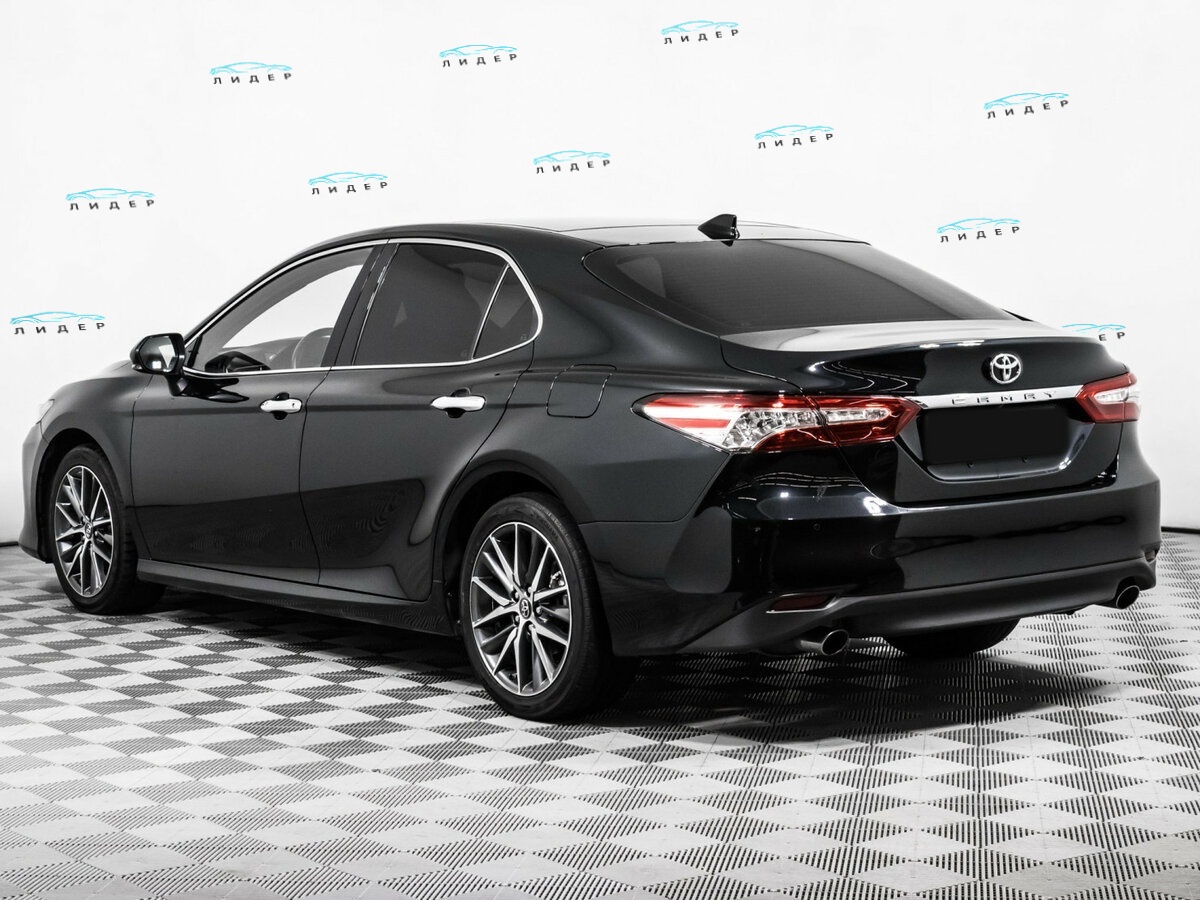 Toyota Camry 2022 года с пробегом. Фото: #5