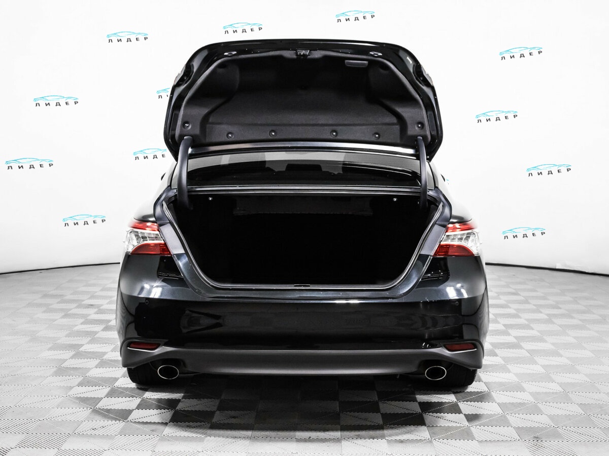 Toyota Camry 2022 года с пробегом. Фото: #11