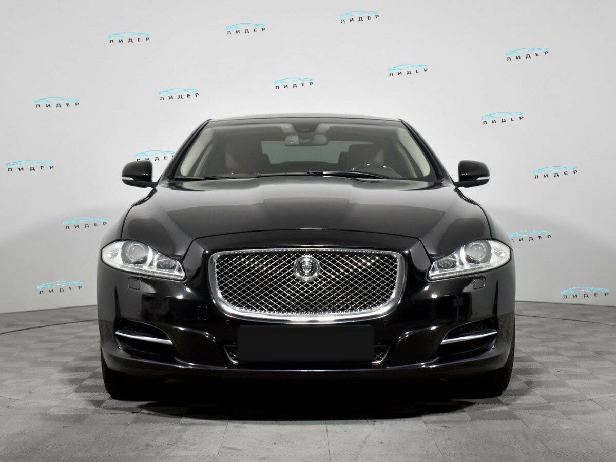 Jaguar XJ 2011 года с пробегом. Фото: #1