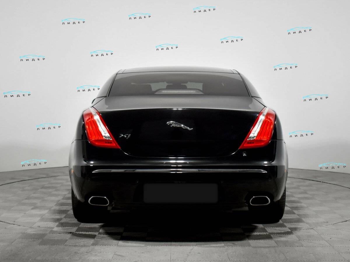 Jaguar XJ 2011 года с пробегом. Фото: #4