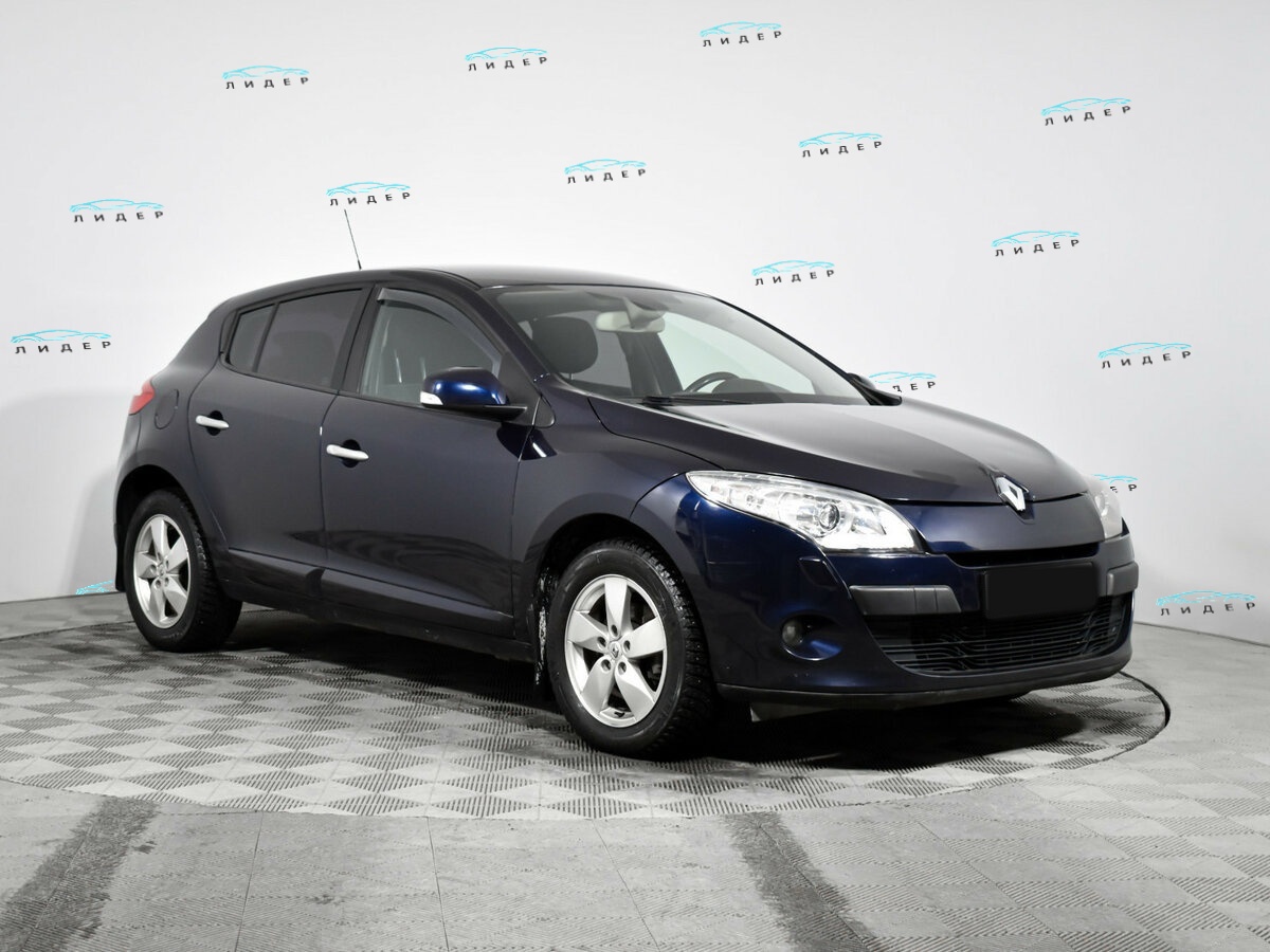 Б/У Рено Меган 2010 года. Фото: #2