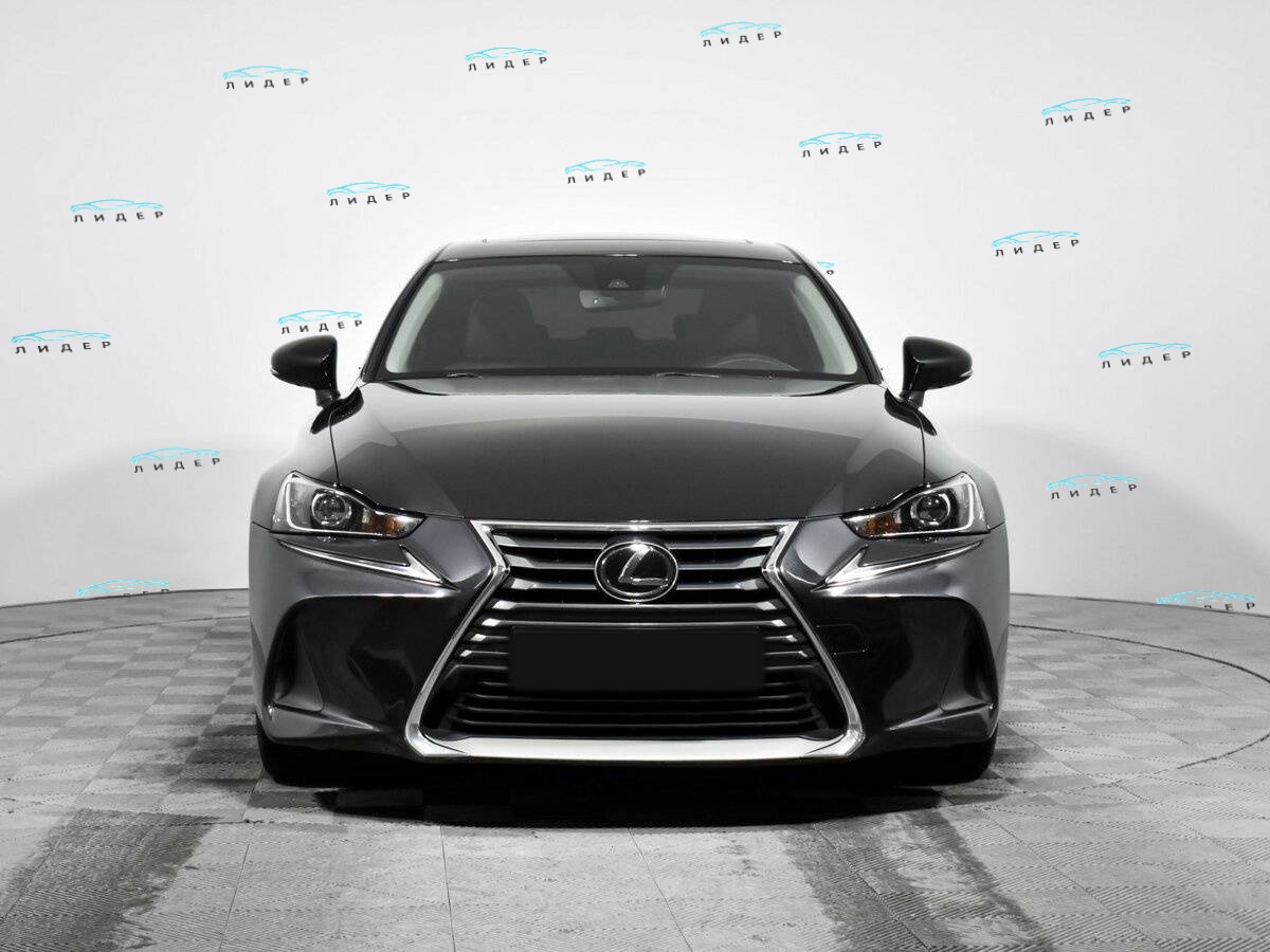 Б/У Лексус ИС 2019 года. Фото: #1
