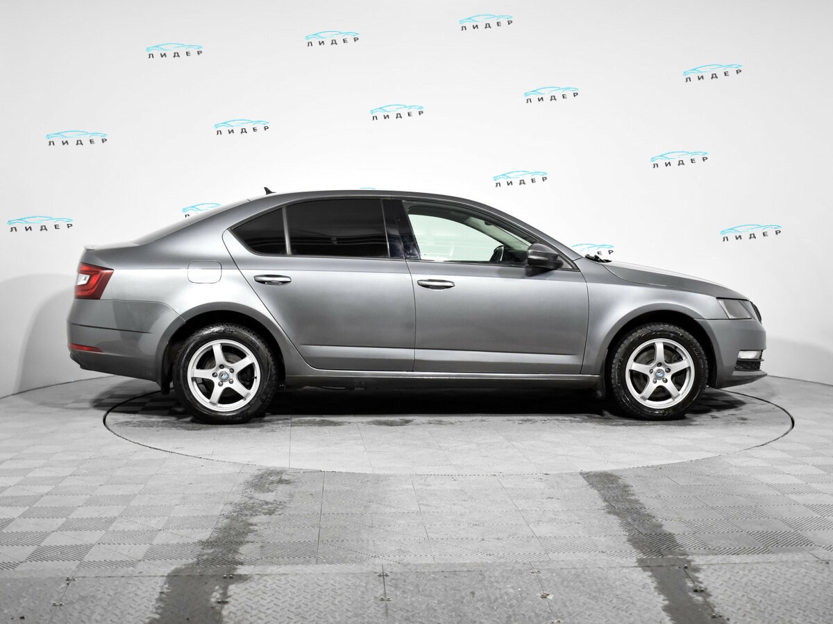 Skoda Octavia 2020 года с пробегом. Фото: #3