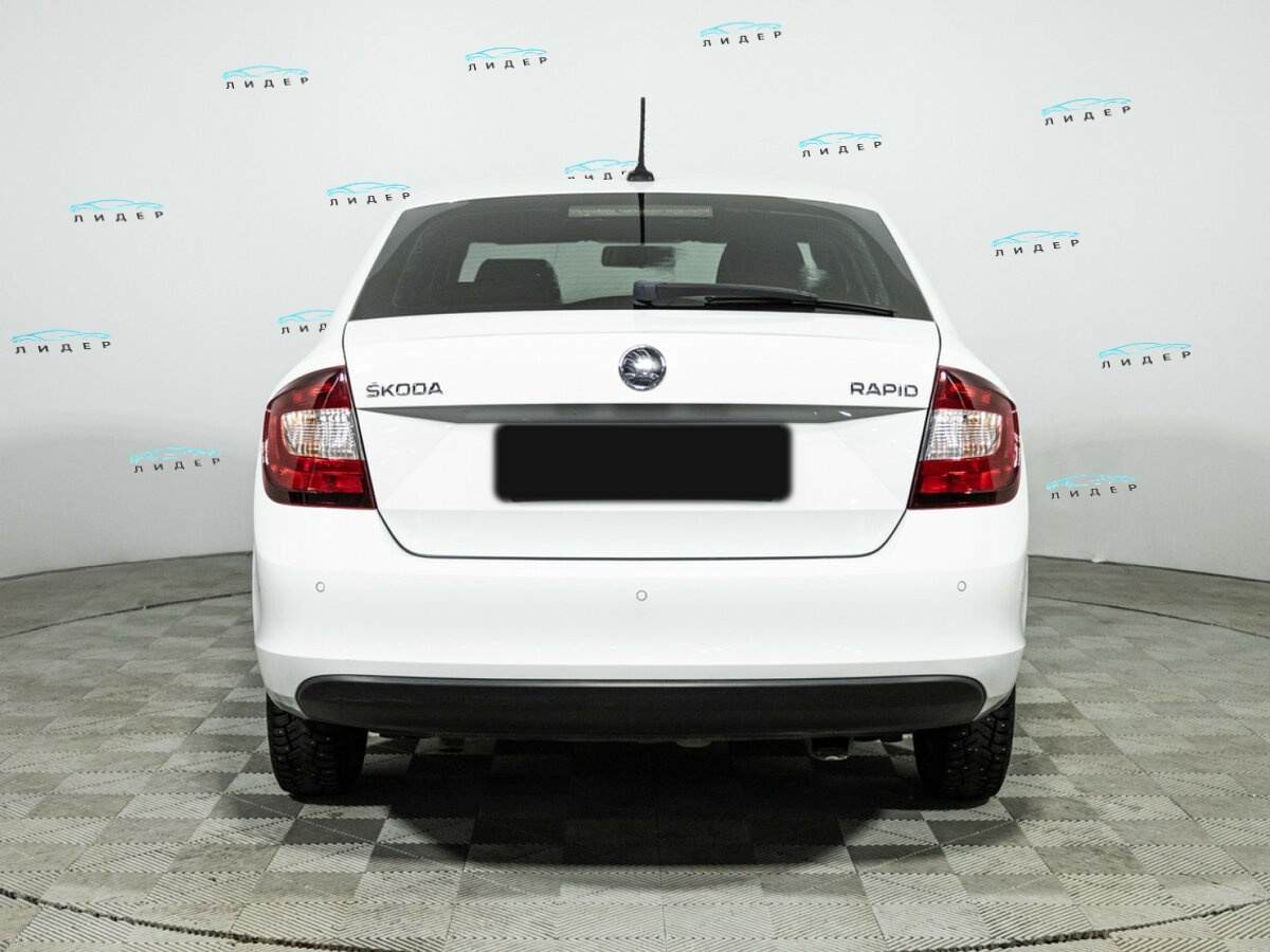 Skoda Rapid 2018 года с пробегом. Фото: #5