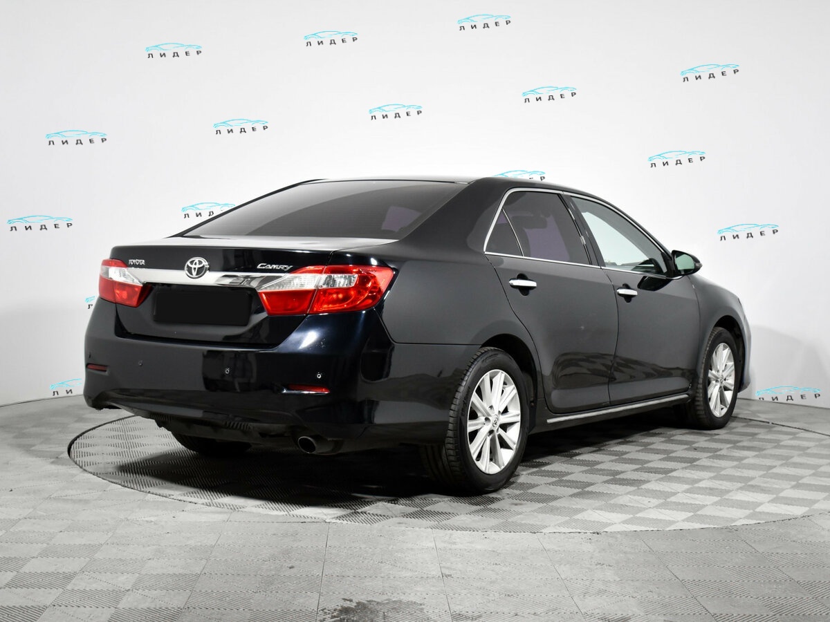 Toyota Camry 2013 года с пробегом. Фото: #3