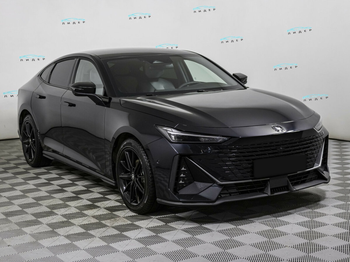 Б/У Чанган УНИ-В 2023 года. Фото: #2