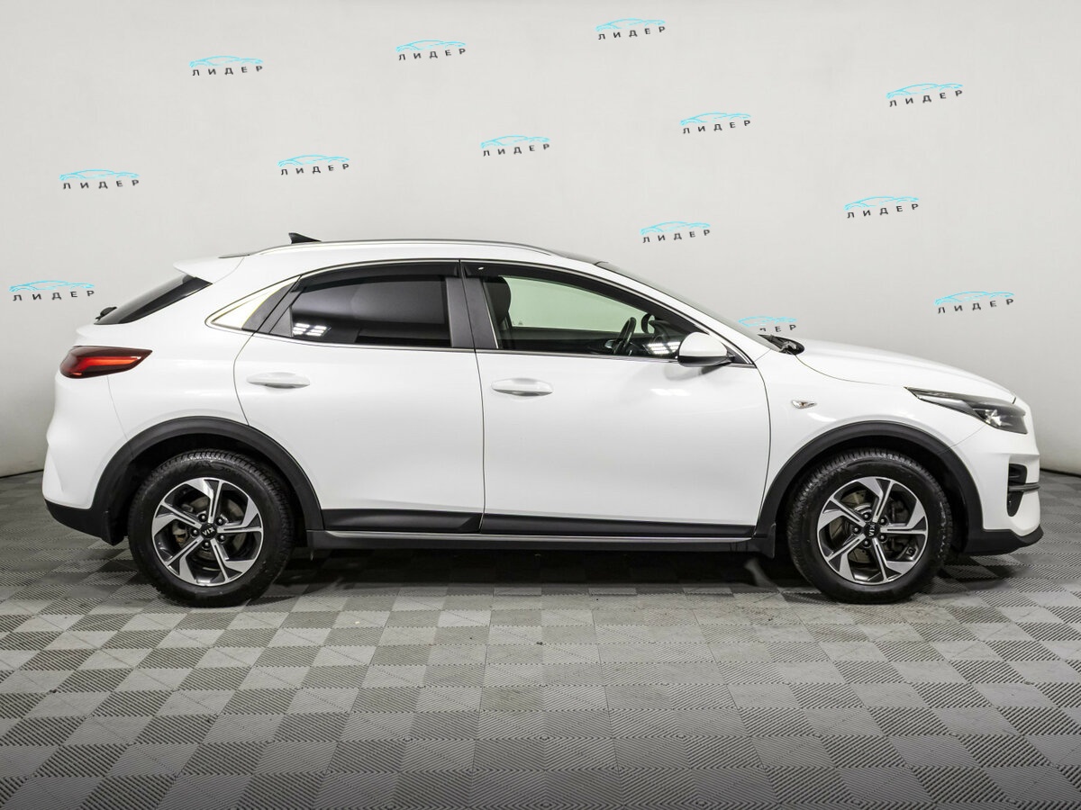 Kia XCeed 2021 года с пробегом. Фото: #3