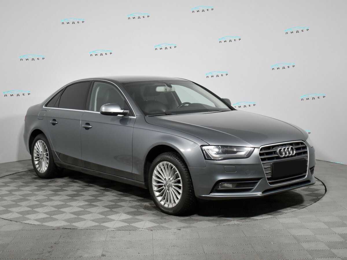 Audi A4 2015 года с пробегом. Фото: #2