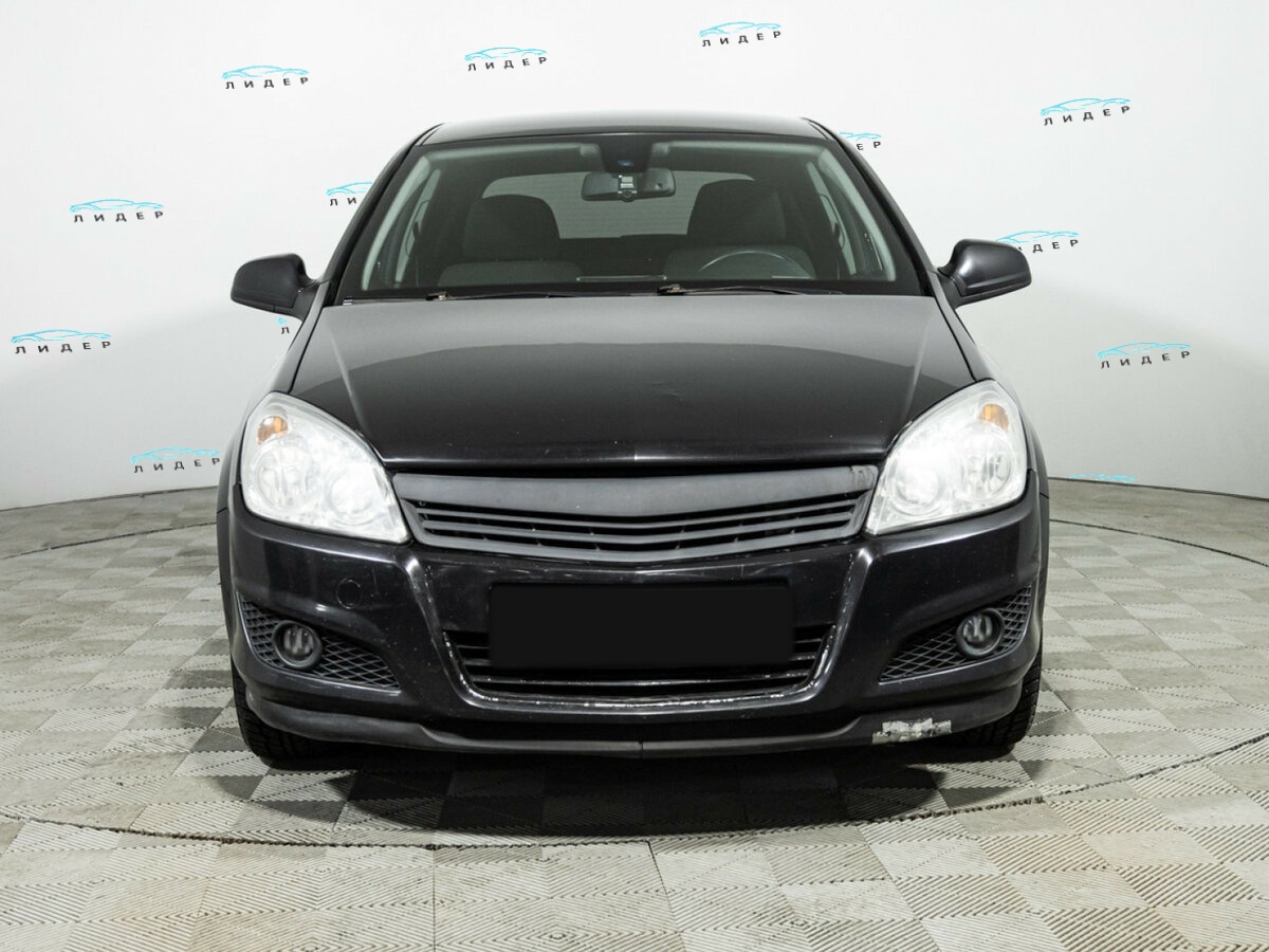 Opel Astra 2011 года с пробегом. Фото: #1