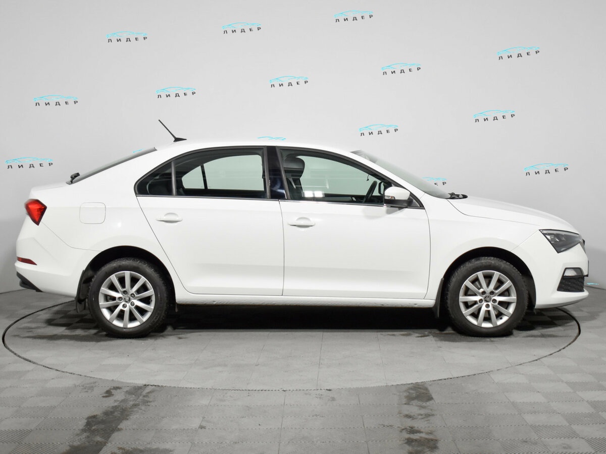 Skoda Rapid 2021 года с пробегом. Фото: #3