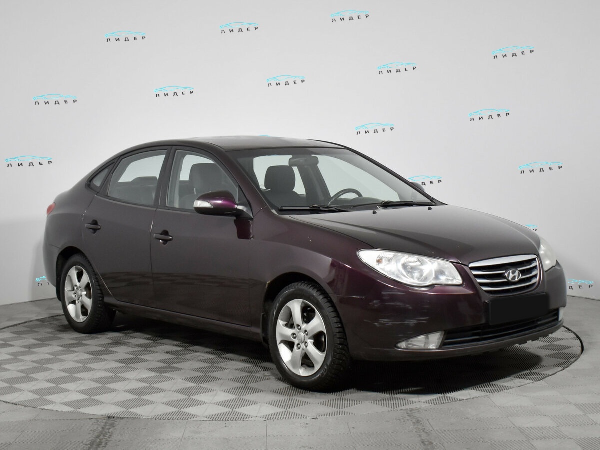 Б/У Хендай Елантра 2011 года. Фото: #2