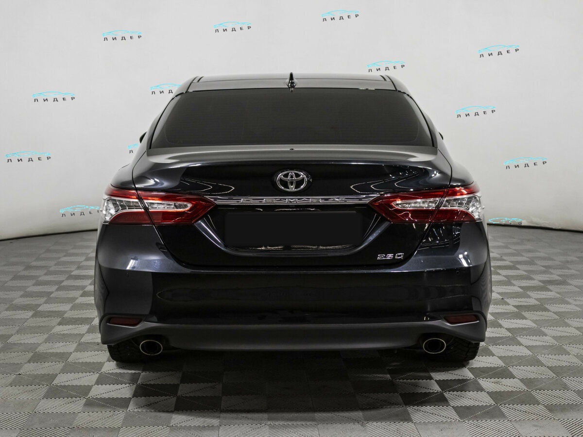 Toyota Camry 2023 года с пробегом. Фото: #4
