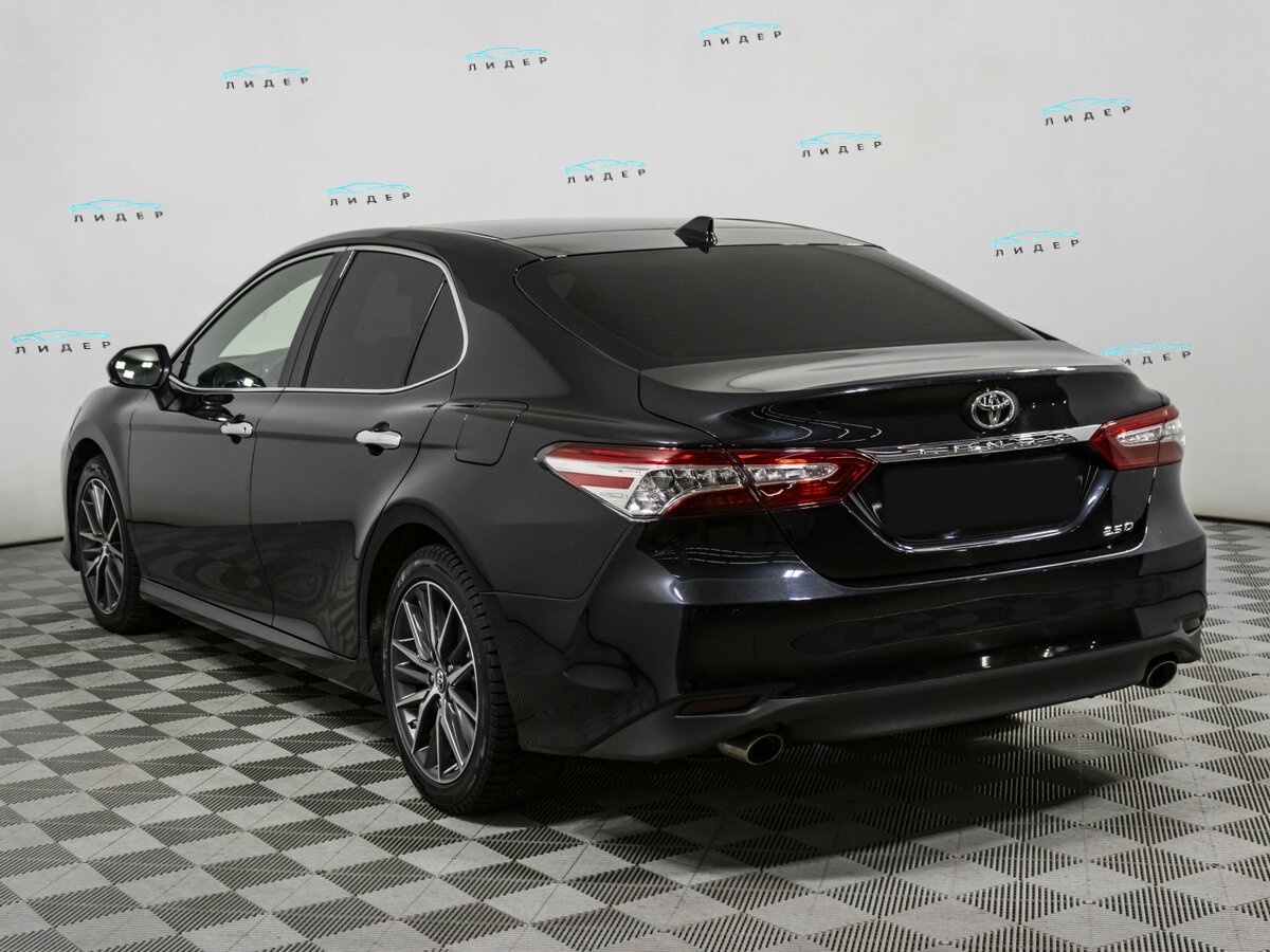 Toyota Camry 2023 года с пробегом. Фото: #5