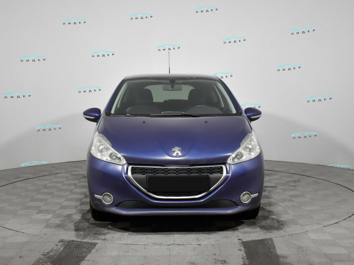Peugeot 208 2013 года с пробегом. Фото: #1