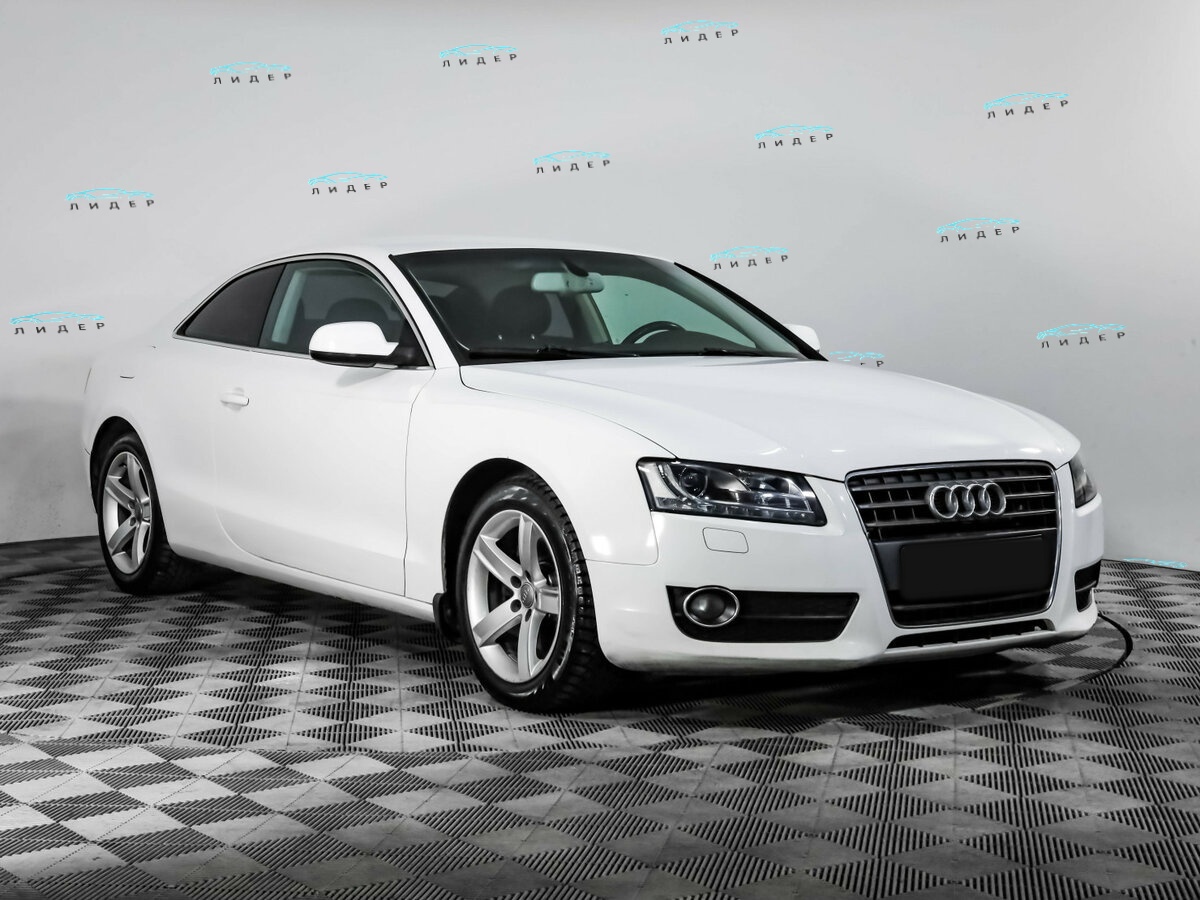 Audi A5 2010 года с пробегом. Фото: #2