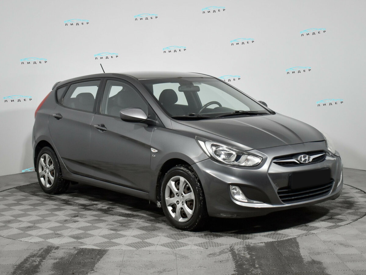 Hyundai Solaris 2012 года с пробегом. Фото: #2