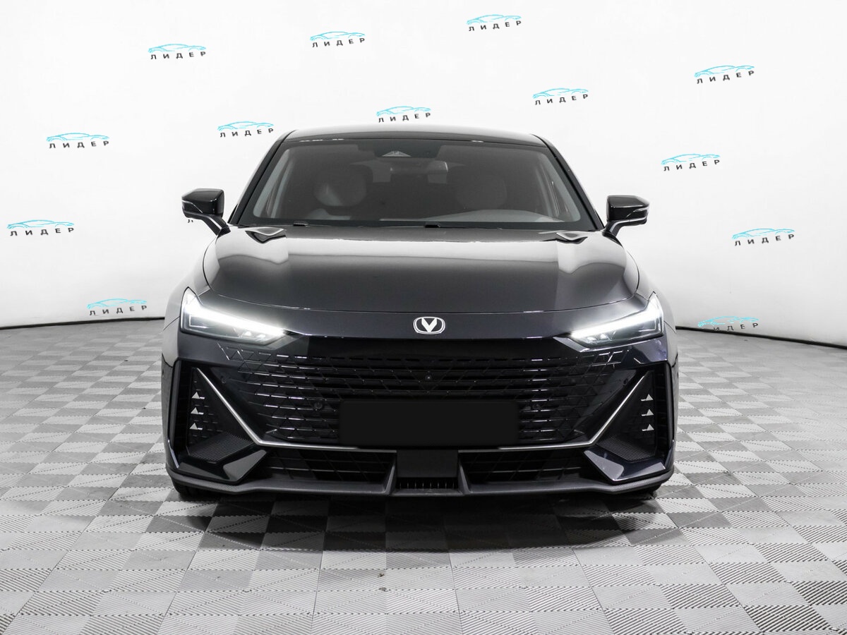 Changan UNI-V 2023 года с пробегом. Фото: #1