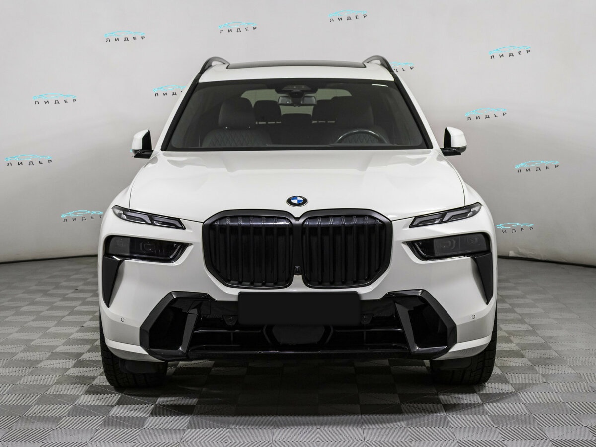 BMW X7 2022 года с пробегом. Фото: #1