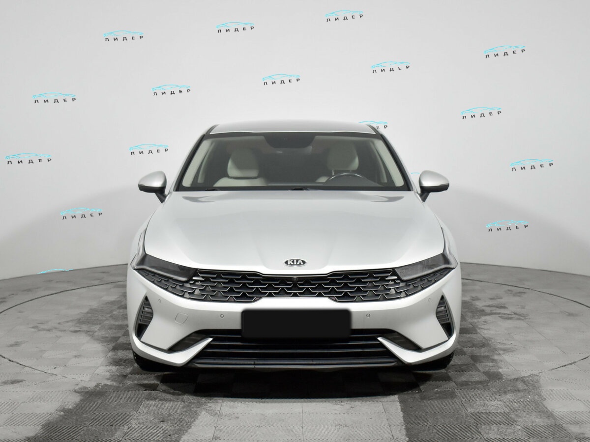 Kia K5 2021 года с пробегом. Фото: #1