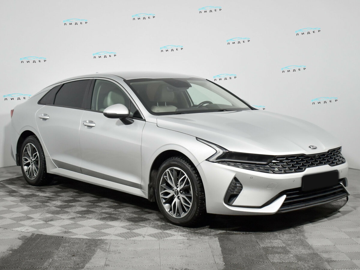 Kia K5 2021 года с пробегом. Фото: #2