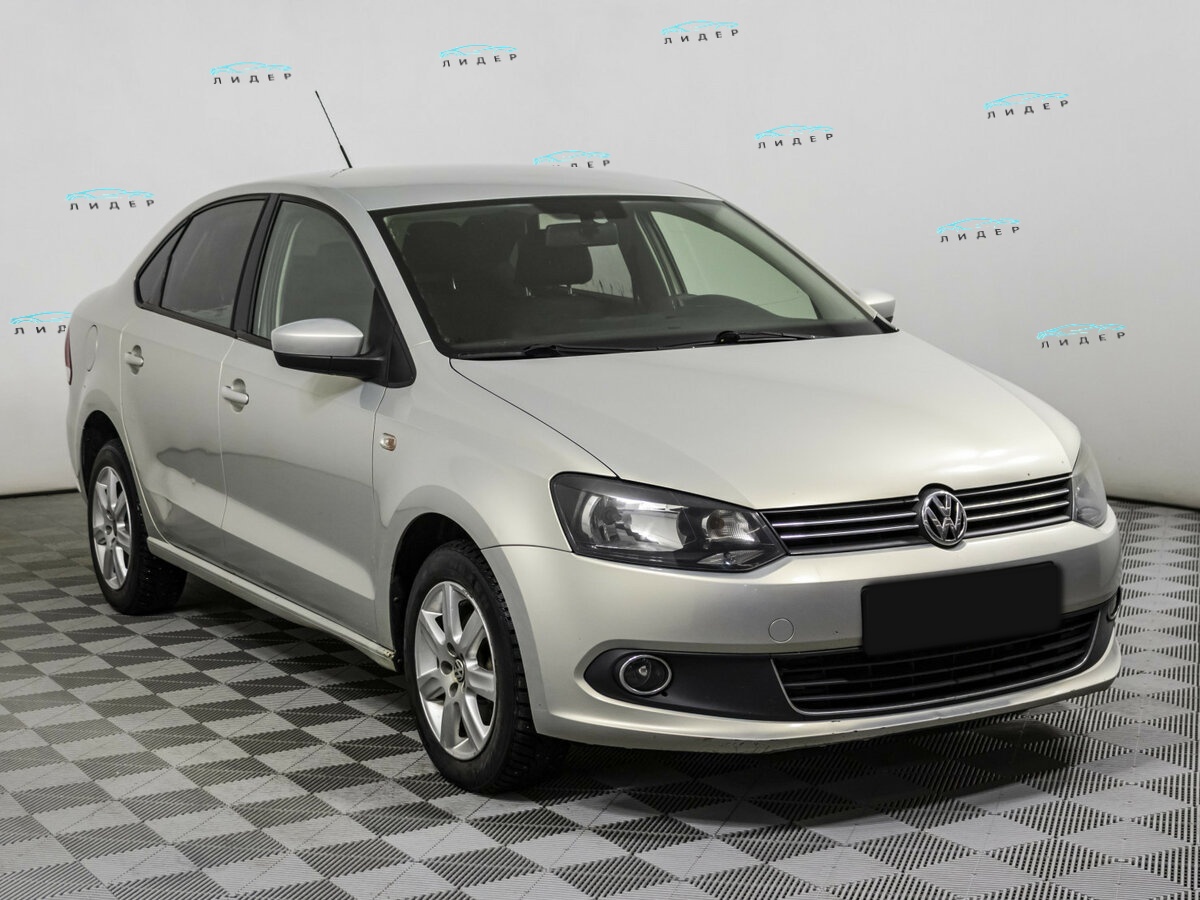 Б/У Фольксваген Поло 2011 года. Фото: #2