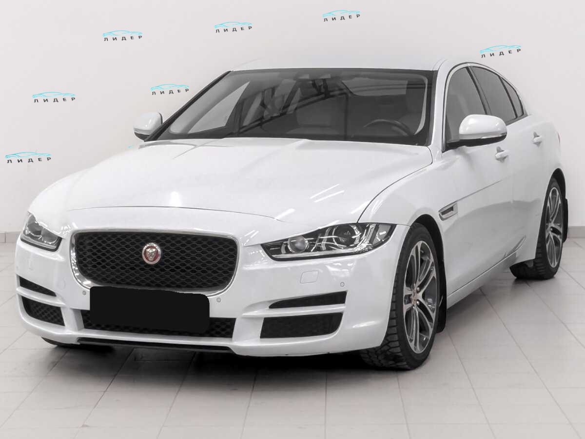 Jaguar XE
