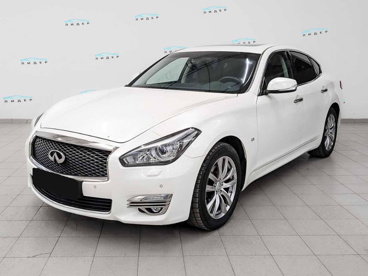 Infiniti Q70