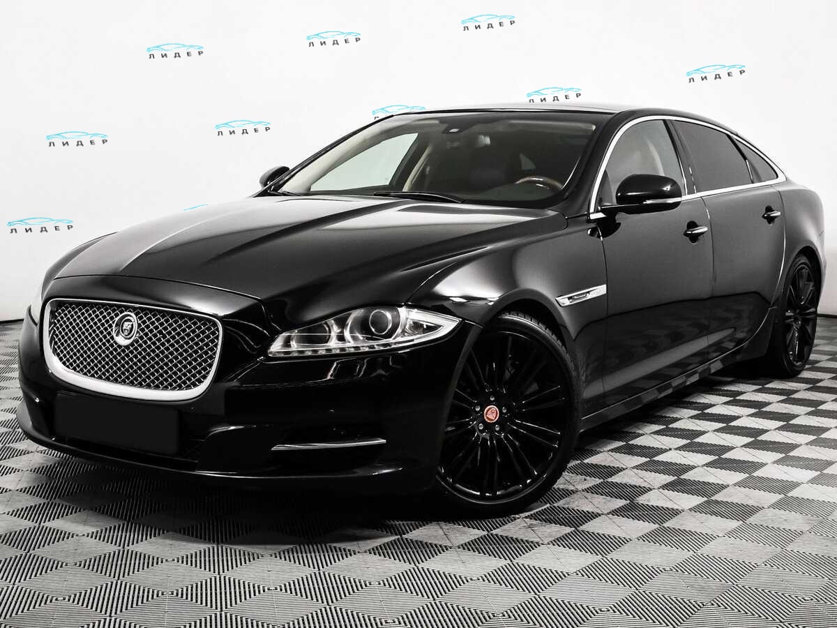Jaguar XJ