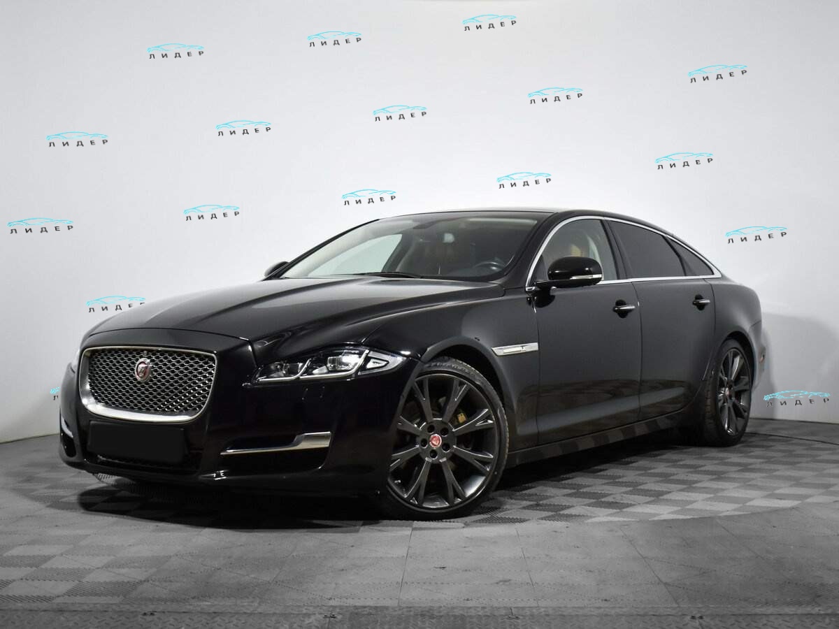Jaguar XJ