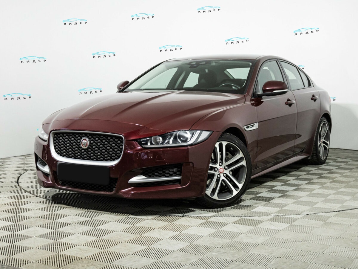 Jaguar XE