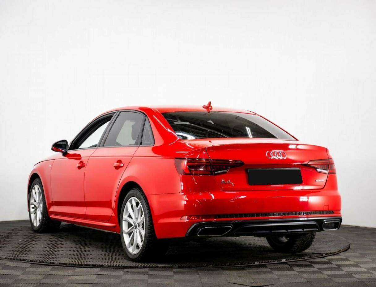 Б/У Ауди А4 2019 года. Фото: #3