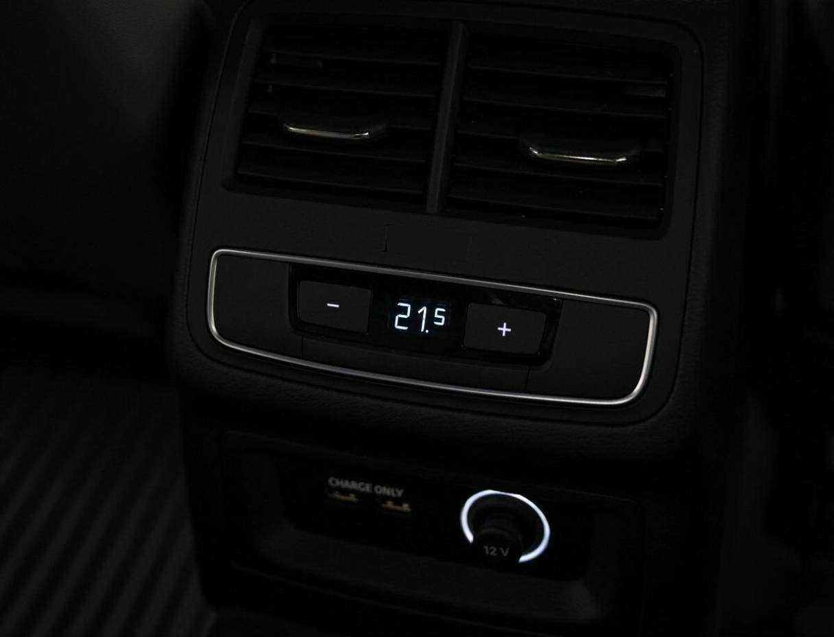 Б/У Ауди А4 2019 года. Фото: #10