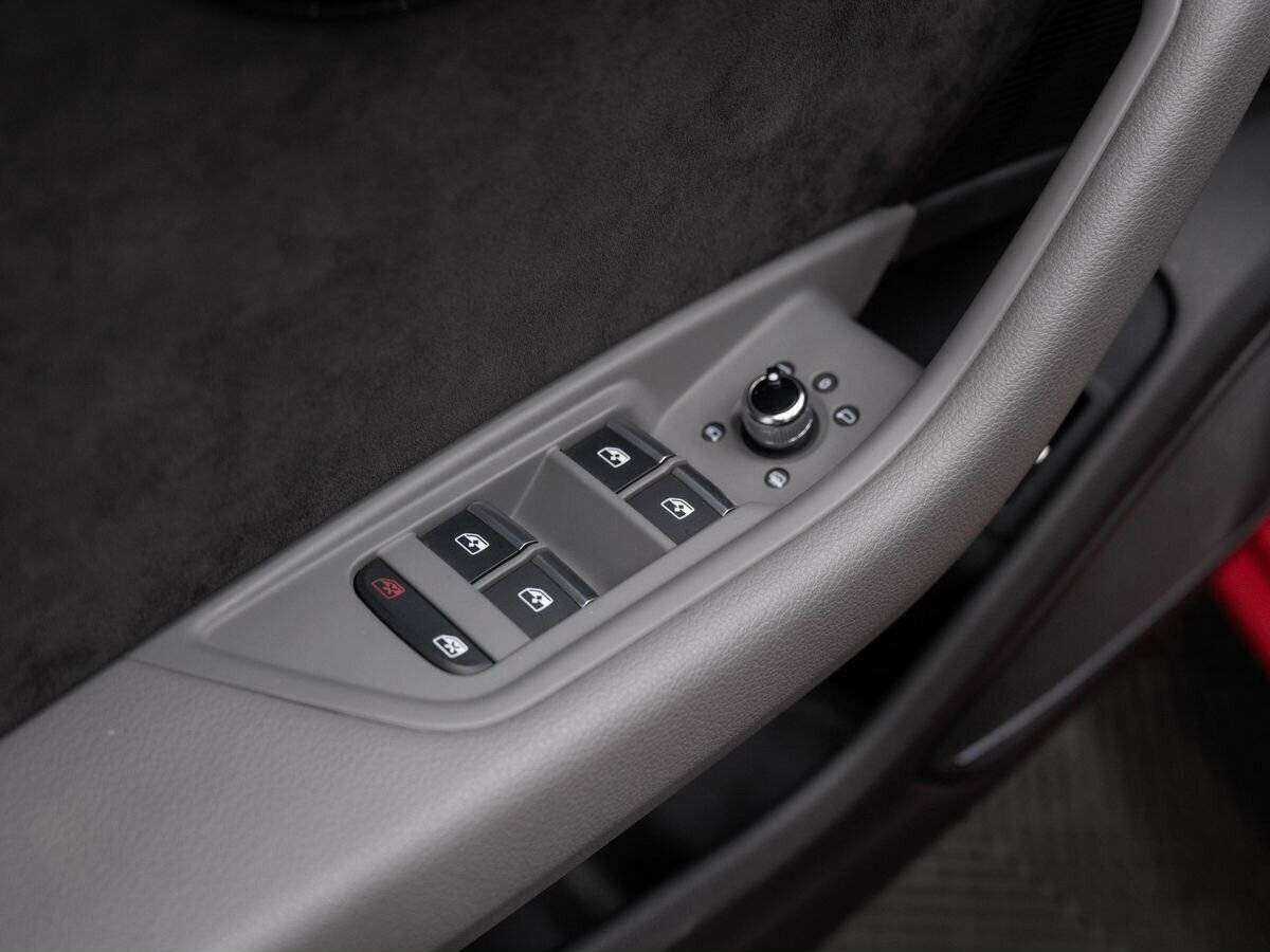 Б/У Ауди А4 2019 года. Фото: #16