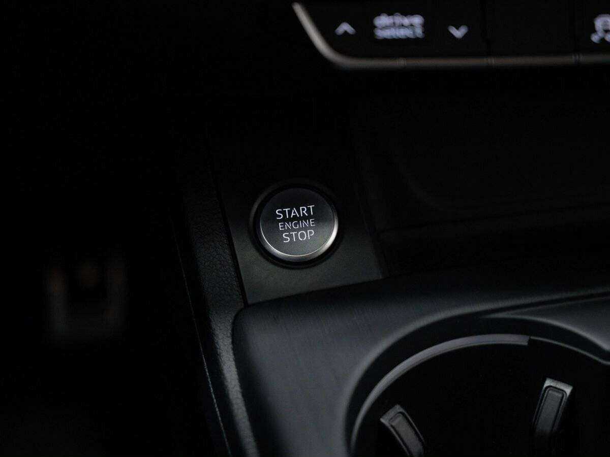 Б/У Ауди А4 2019 года. Фото: #24