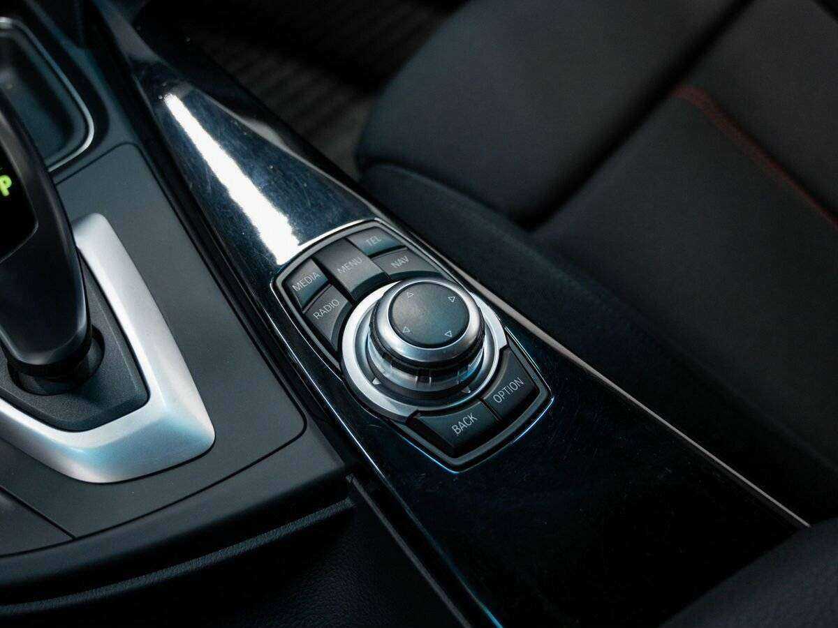 Б/У БМВ 3 серии 2013 года. Фото: #16