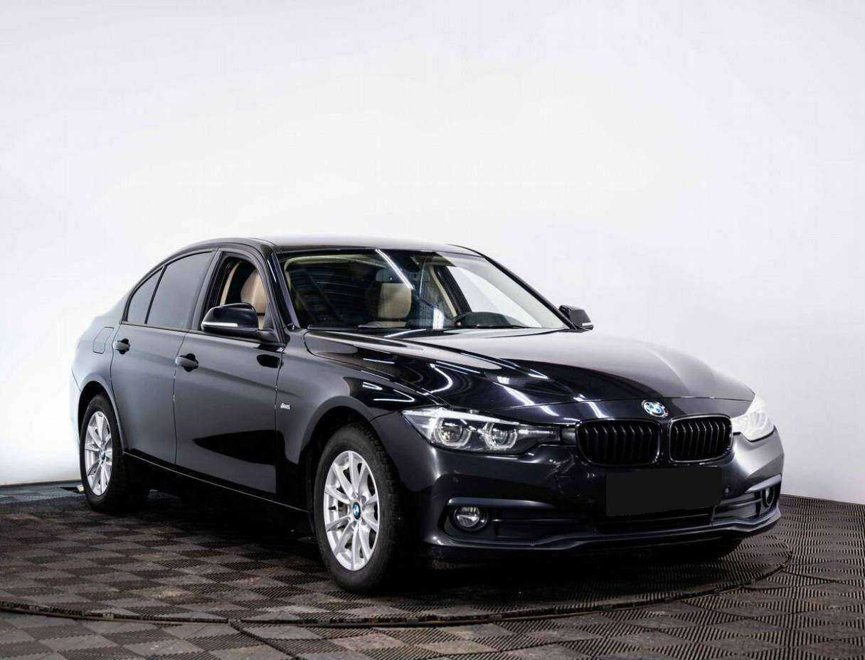 Б/У БМВ 3 серии 2018 года. Фото: #2