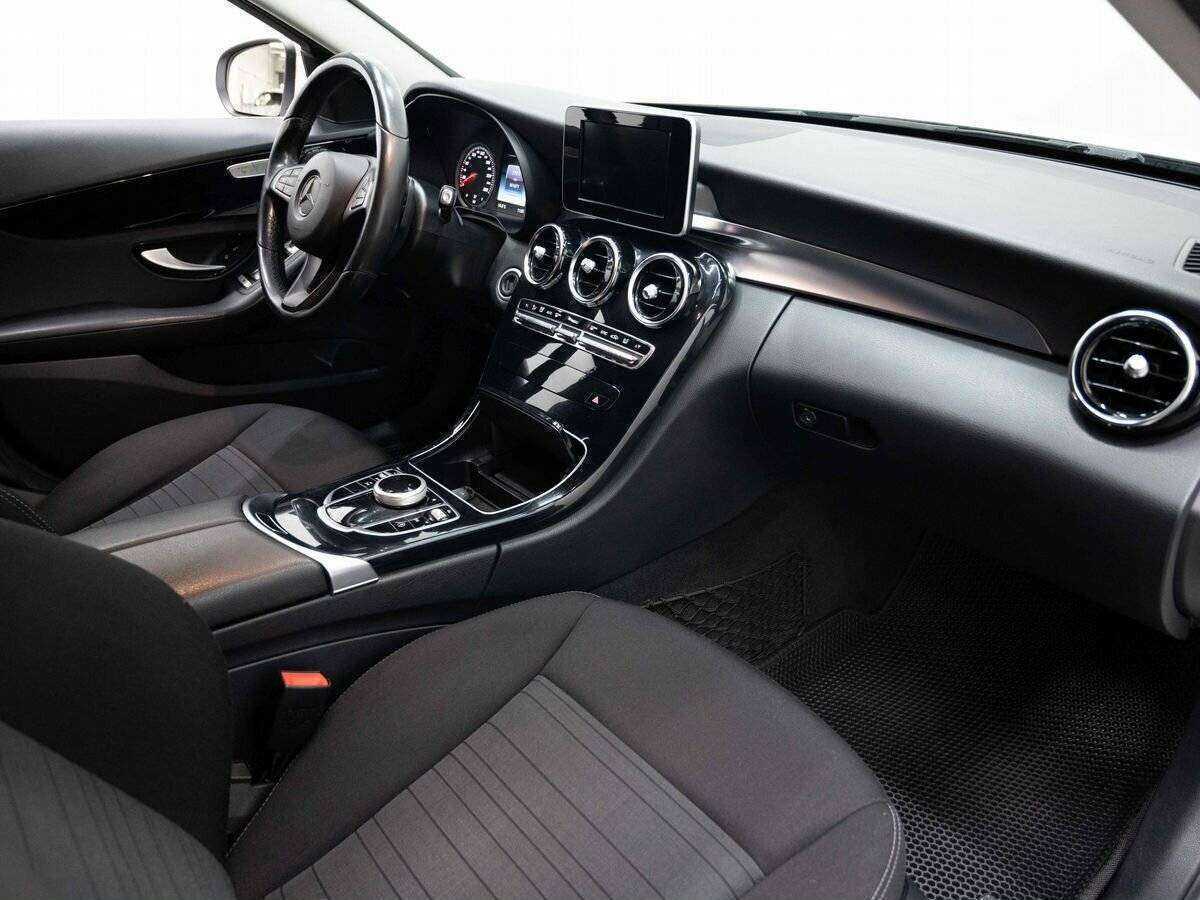 Б/У Мерседес-Бенц Ц-Класс 2014 года. Фото: #10