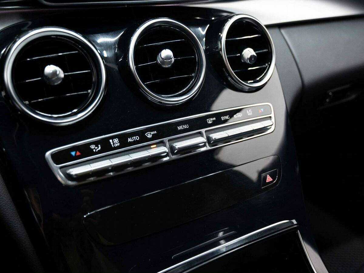 Б/У Мерседес-Бенц Ц-Класс 2014 года. Фото: #21