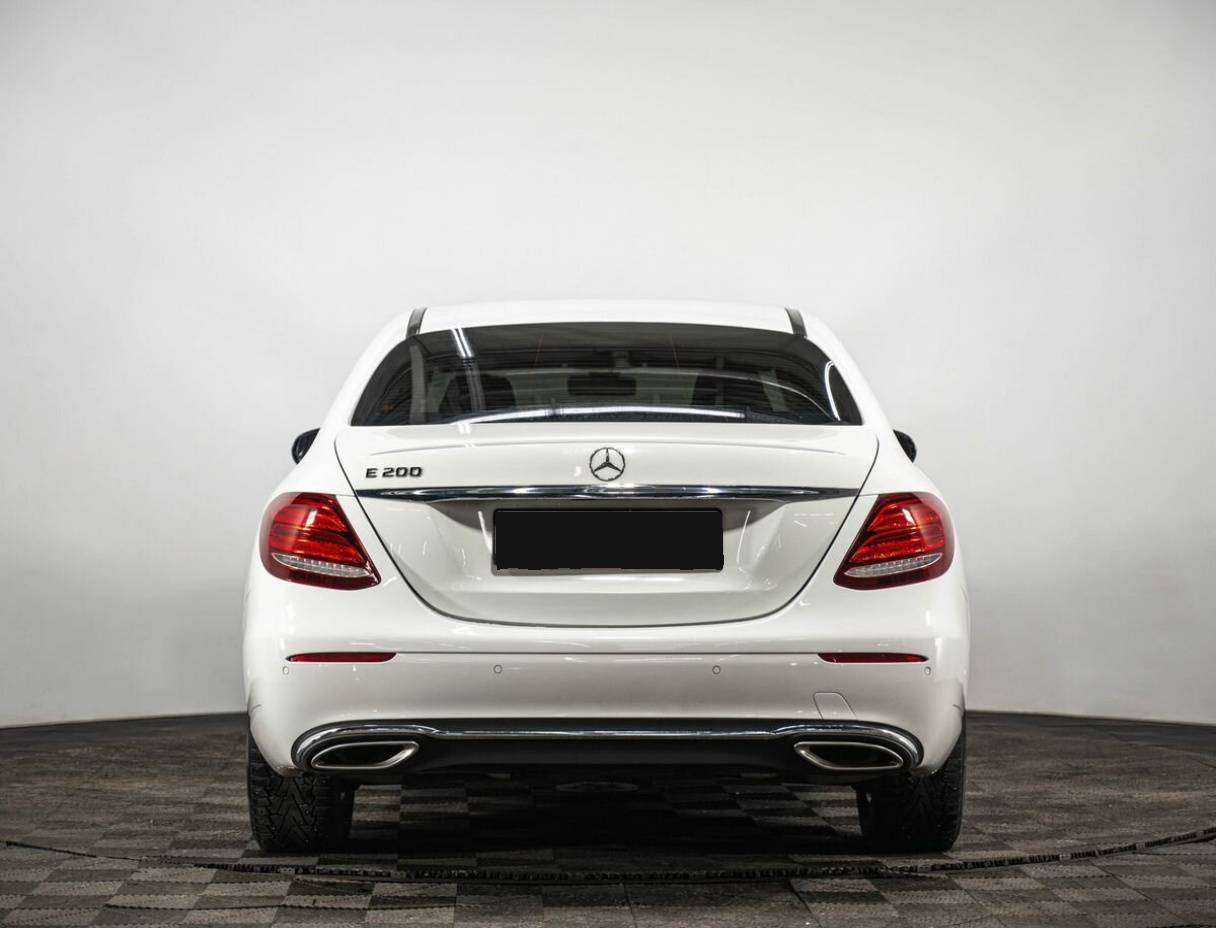 Б/У Мерседес-Бенц Е-Класс 2017 года. Фото: #5