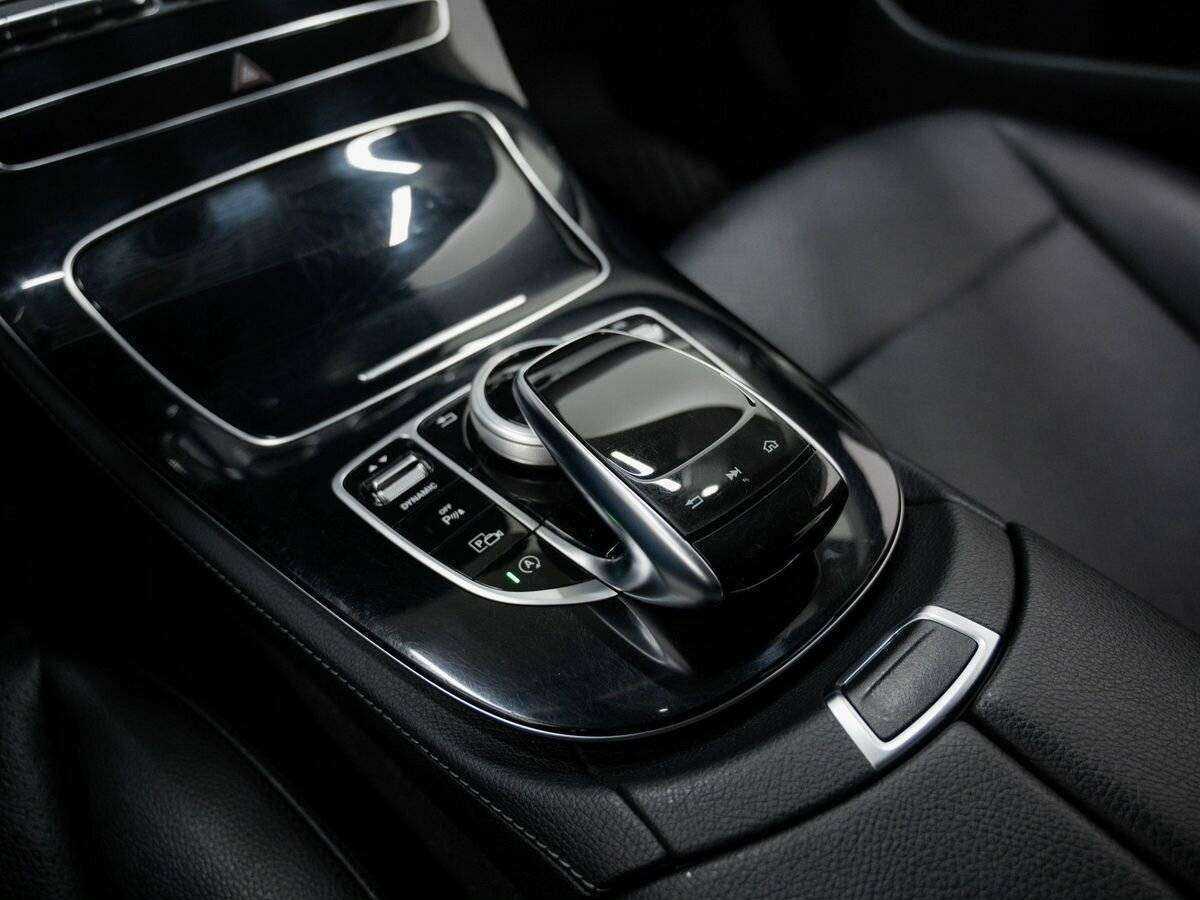 Б/У Мерседес-Бенц Е-Класс 2017 года. Фото: #21