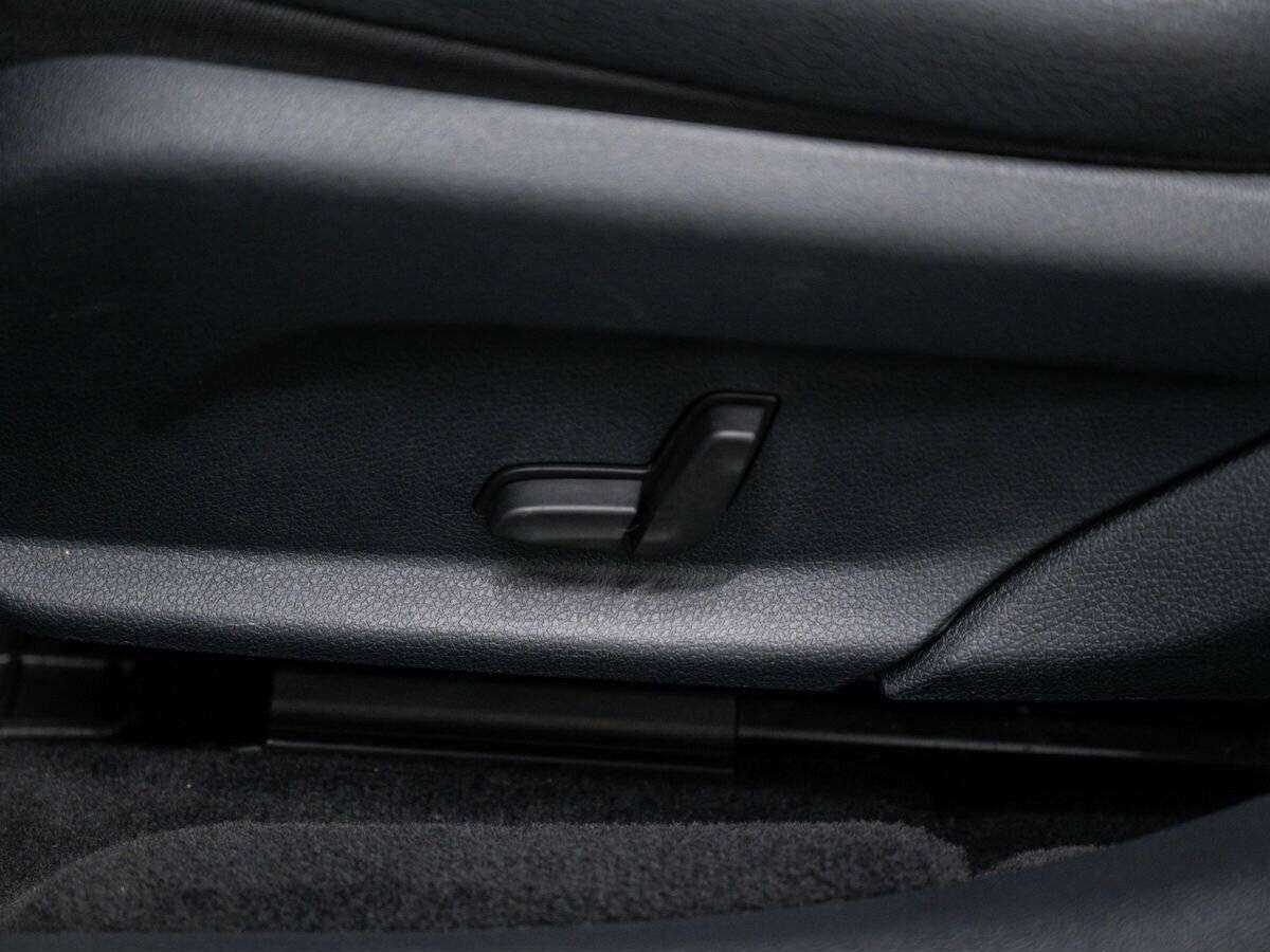 Б/У Мерседес-Бенц Е-Класс 2017 года. Фото: #17